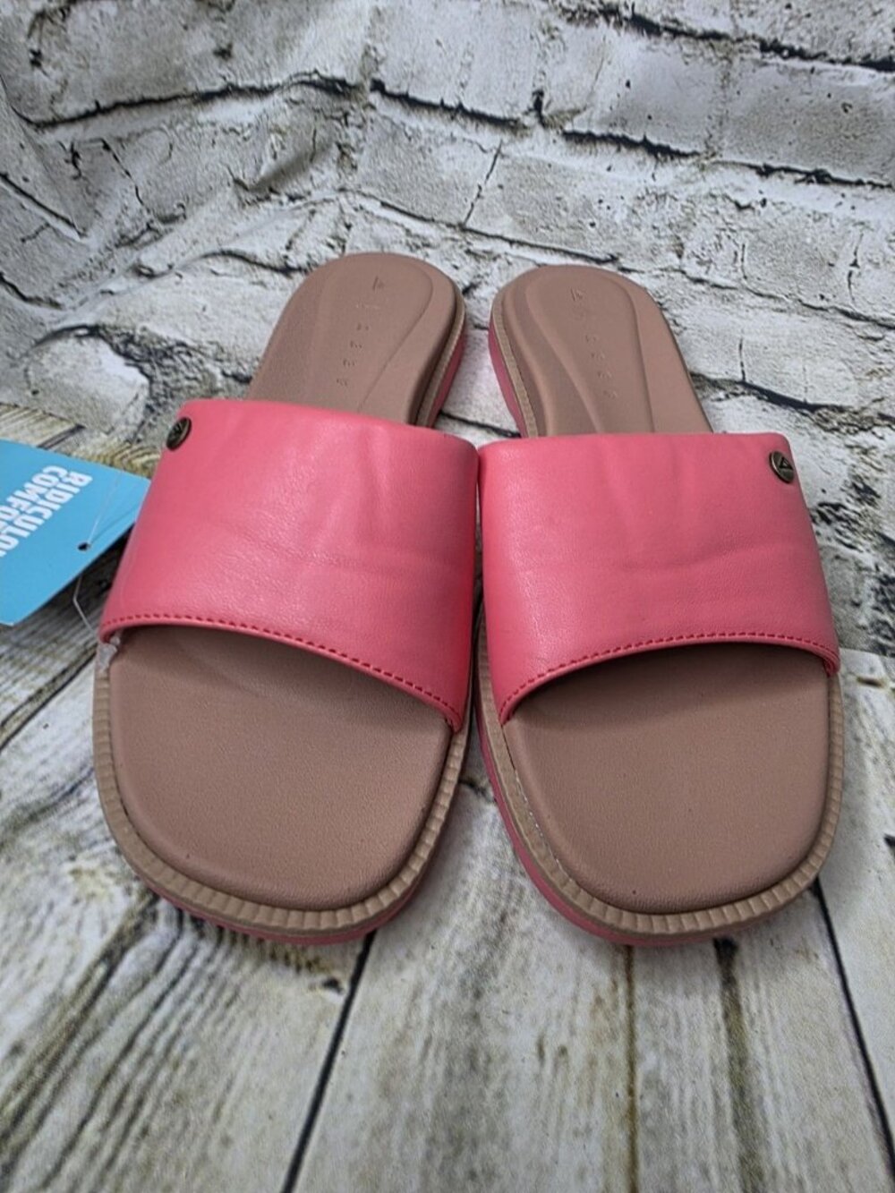 Reef Women’s Cushion Sunny Slide Sandals Coral Pink Size 6 Comfort Beach NWT
